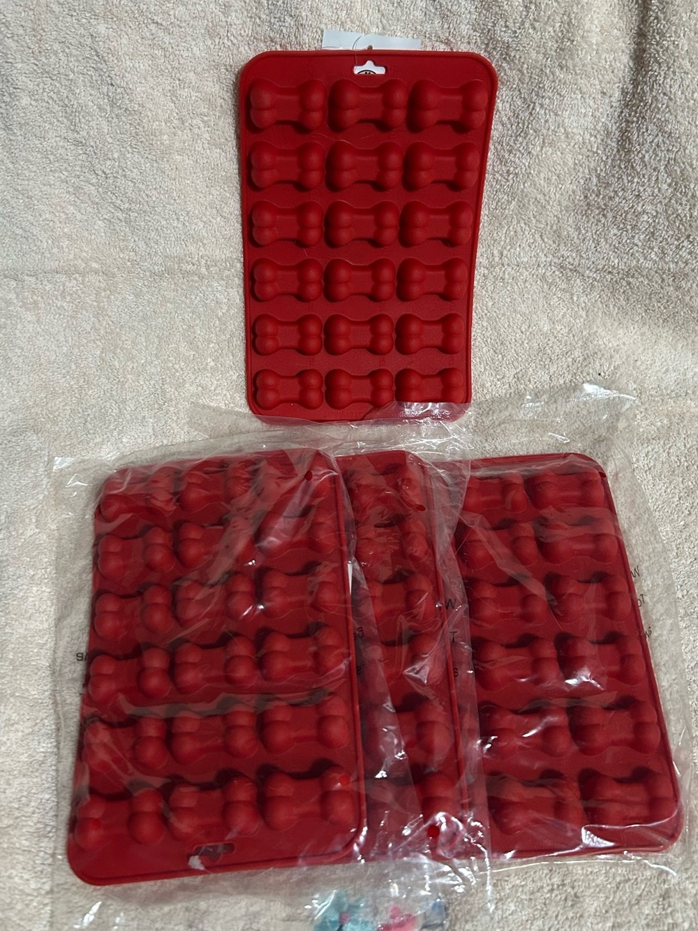 Red Silicone Bone-Shaped Candy / Chocolate Mold (Set of 4)